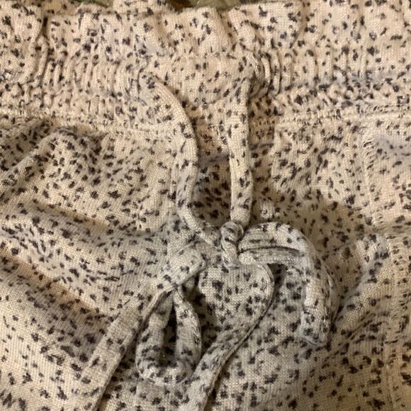 DANSKIN, lounge pants, medium, front pockets, great condition - Picture 3 of 11